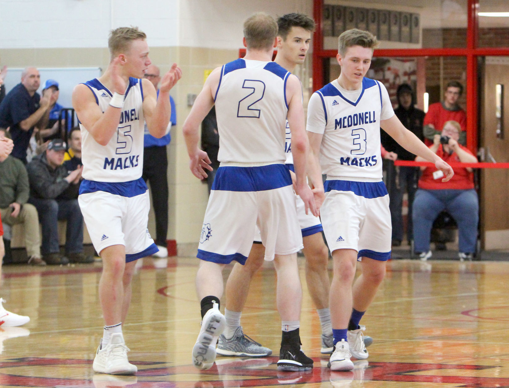 McDonell boys basketball vs Luck at Chi-Hi 3-9-19